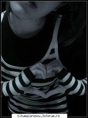 oricum dak as spune d cine imi place nu cun ;) asa k prefer sa zic k sunt single :p :rotfl: