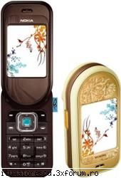 ...:::Moda Mobilelor din 2006:::.... - Asta il vreau sa'l cumpar e foarte shic si la moda - cafenea