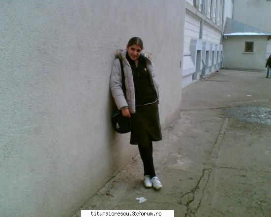 poze cu noi/eu tu,etc. - in fusta....pe frig....ger...zapada.....pt mine - Despre noi
