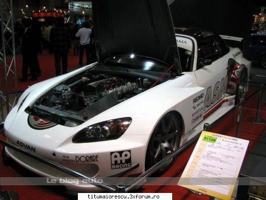 a honda s 2000 micutza yo zic ca iar sta bine u claudia in ea :dinti: :wink2: poze q masini